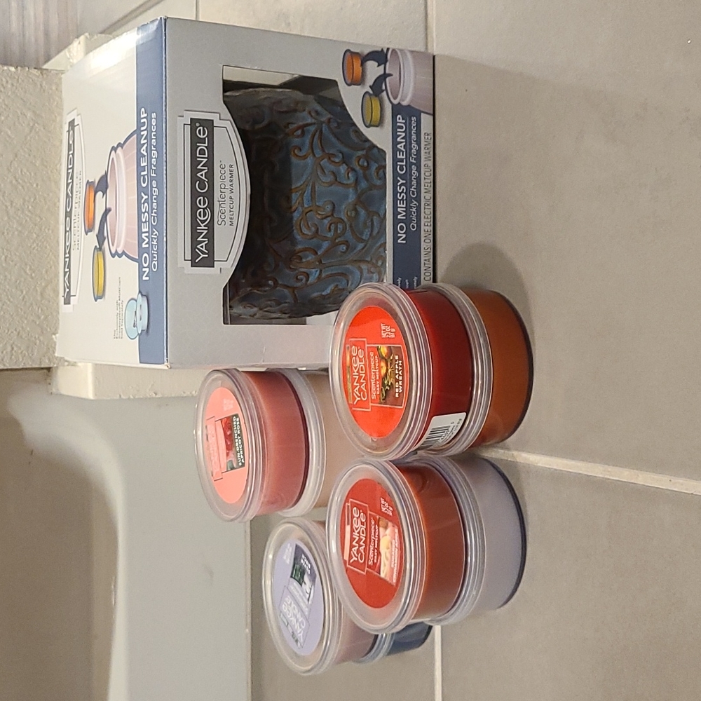Yankee Candle Scenterpiece Meltcup Warmer and Meltcups